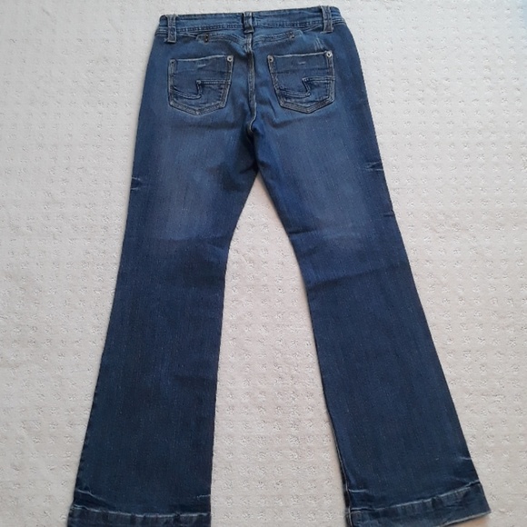 Jean - Picture 2 of 4